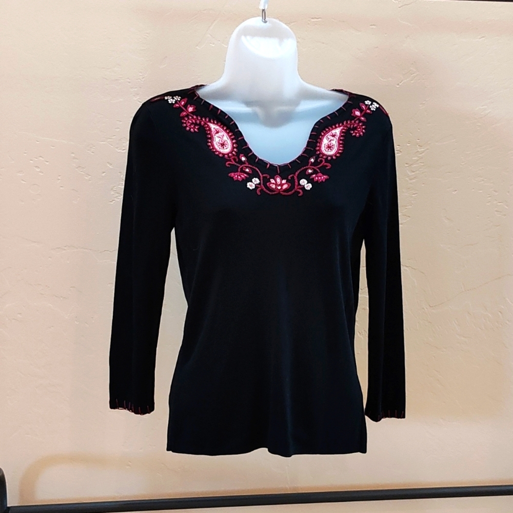 Ladies Embroidered Black Sweater M